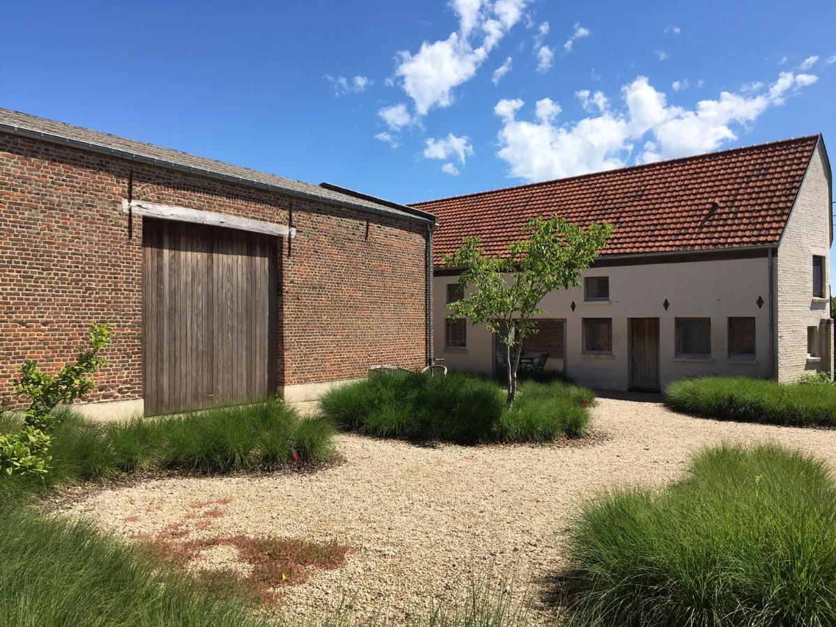 Beautiful In Renovated Farm 30 Mins From Pairi Daiza *